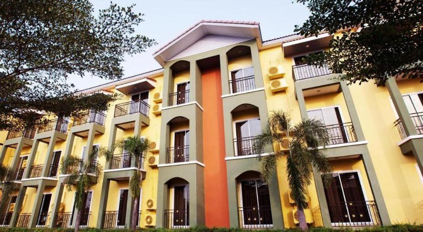 B2 Buriram Boutique And Budget Hotel Buitenkant foto